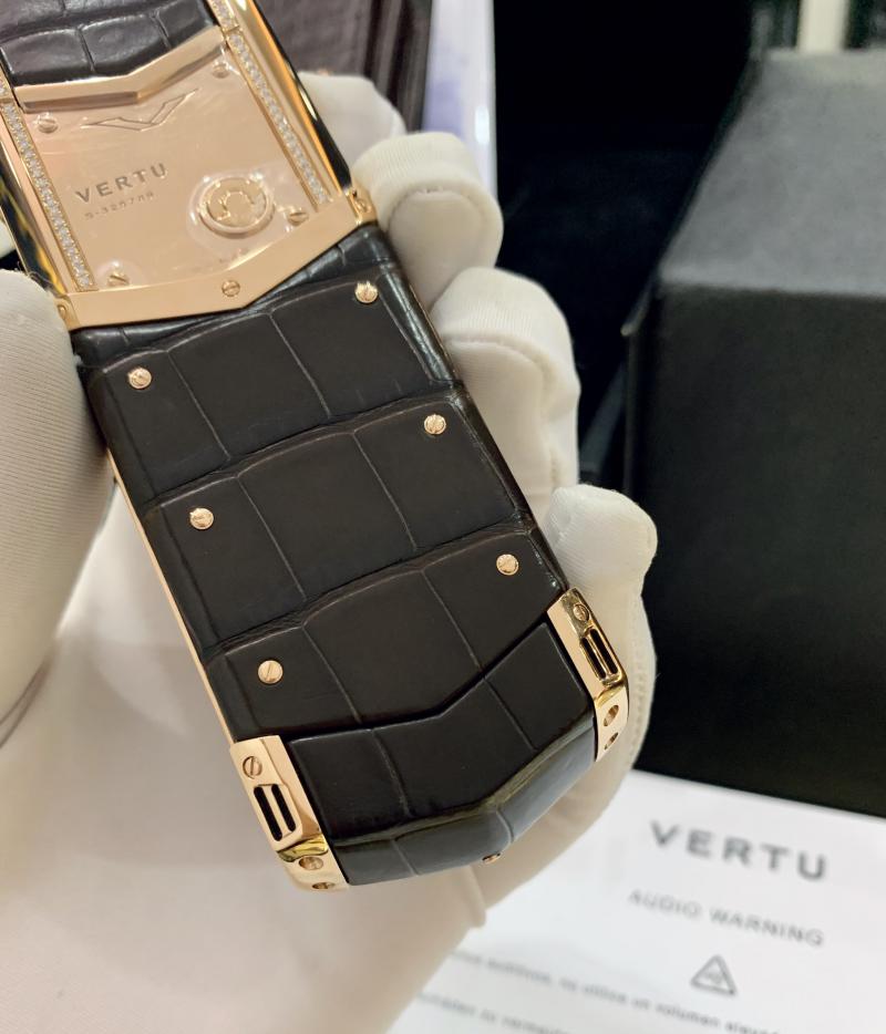 Vertu Signature S Rose Gold Chocolate Alligator Diamond 