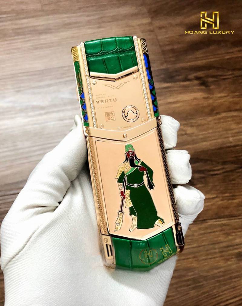 VERTU SIGNATURE S GUAN YU ROSE GOLD DIAMONDS BESPOKE - MẶT CHOCOLATE VERTU SIGNATURE S GUAN YU ROSE GOLD DIAMONDS BESPOKE - MẶT CHOCOLATE