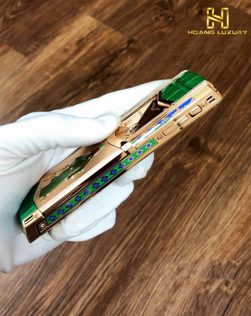 VERTU SIGNATURE S GUAN YU ROSE GOLD DIAMONDS BESPOKE VERTU SIGNATURE S GUAN YU ROSE GOLD DIAMONDS BESPOKE