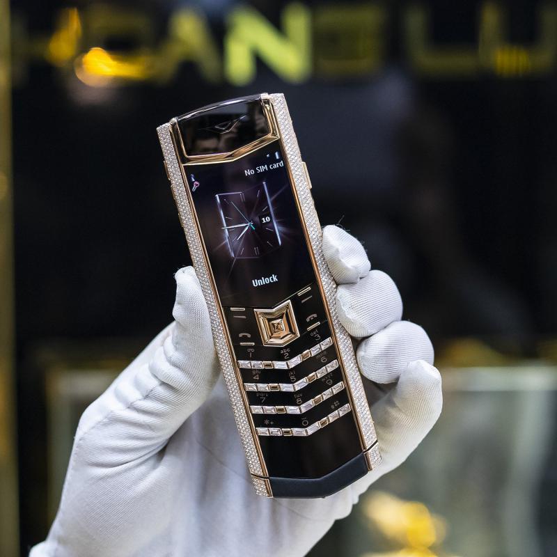 VERTU SIGNATURE S VÀNG KHỐI FULL KIM CƯƠNG SIÊU PHẨM GIÀU SANG