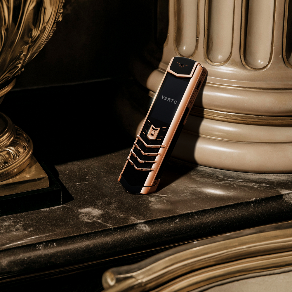 Vertu Vàng khối – Sự kết hợp hoàn hảo giữa xa xỉ và đầu tư