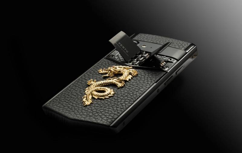 vertu-ASTER P DRAGON - MÀN HÌNH TRÀN VIỀN ĐẦY ẤN TƯỢNG CỦA VERTU/hoangluxury