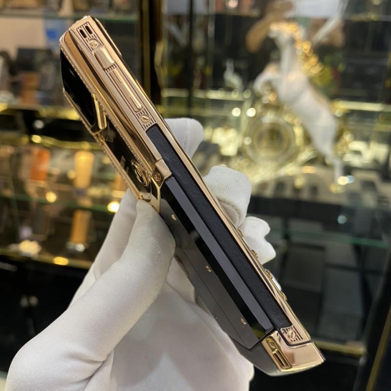 VERTU SIGNATURE S VÀNG KHỐI ĐIỂM KIM CƯƠNG LẤP LÁNH ÁNH SAO VERTU SIGNATURE S VÀNG KHỐI ĐIỂM KIM CƯƠNG LẤP LÁNH ÁNH SAO