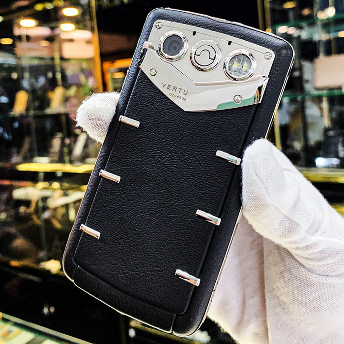 VERTU CONSTELLATION QUEST STEEL NEW FULL BOX