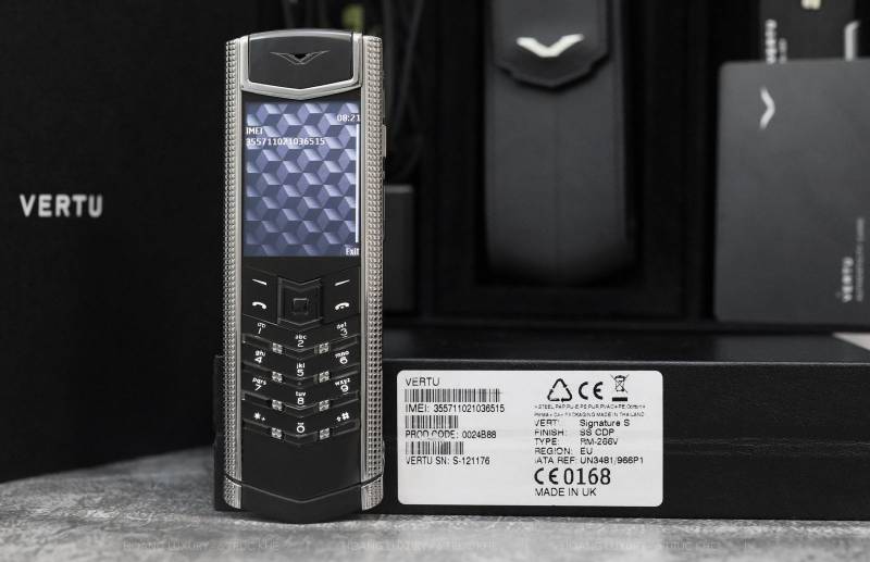 Vertu signature s
