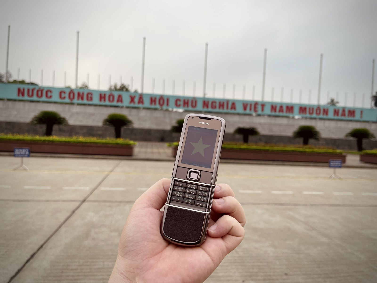 chức năng của điện thoại Nokia 8800