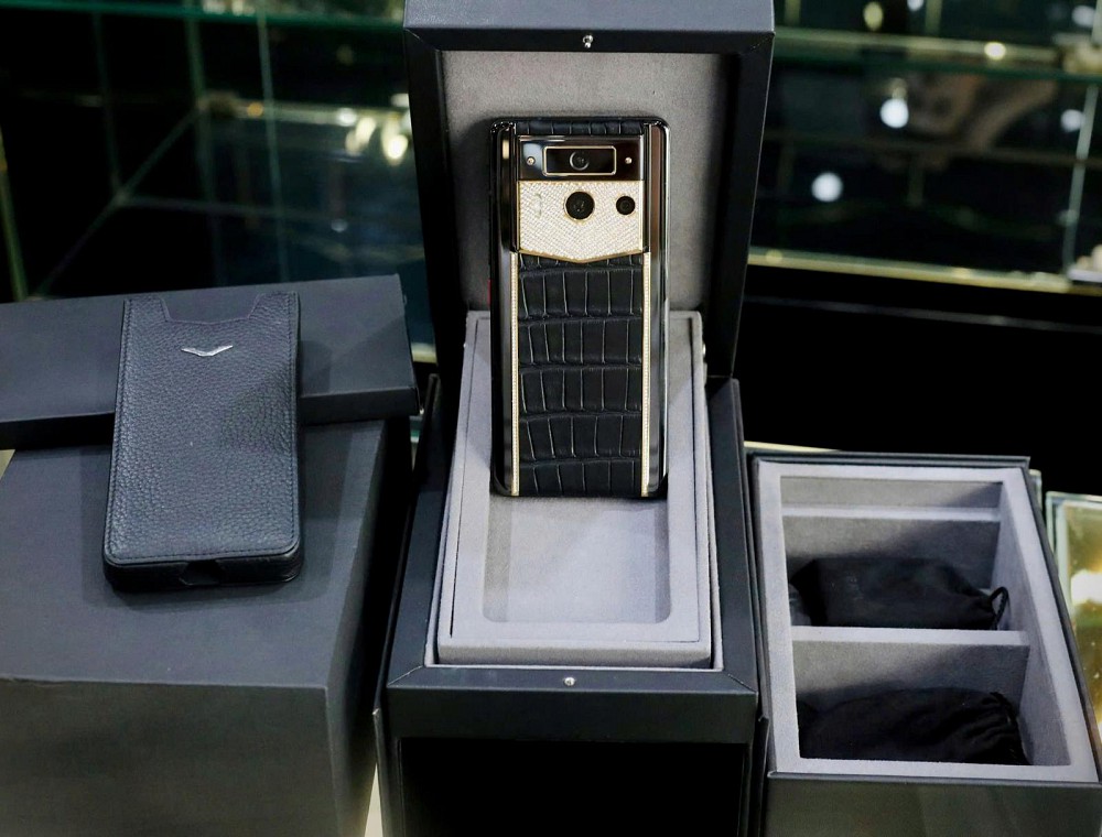 Siêu Phẩm Lướt - METAVERTU 2nd Generation Luxury Custom