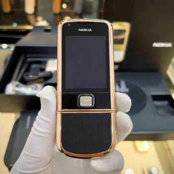 NOKIA 8800 VÀNG HỒNG DA ĐEN ĐÁ GIỮA